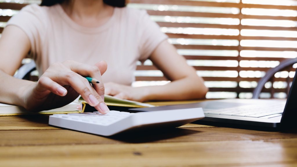 Competencias clave nivel 2 para certificados de profesionalidad sin idiomas: comunicación en lengua castellana y competencia en matemáticas. 240 horas.